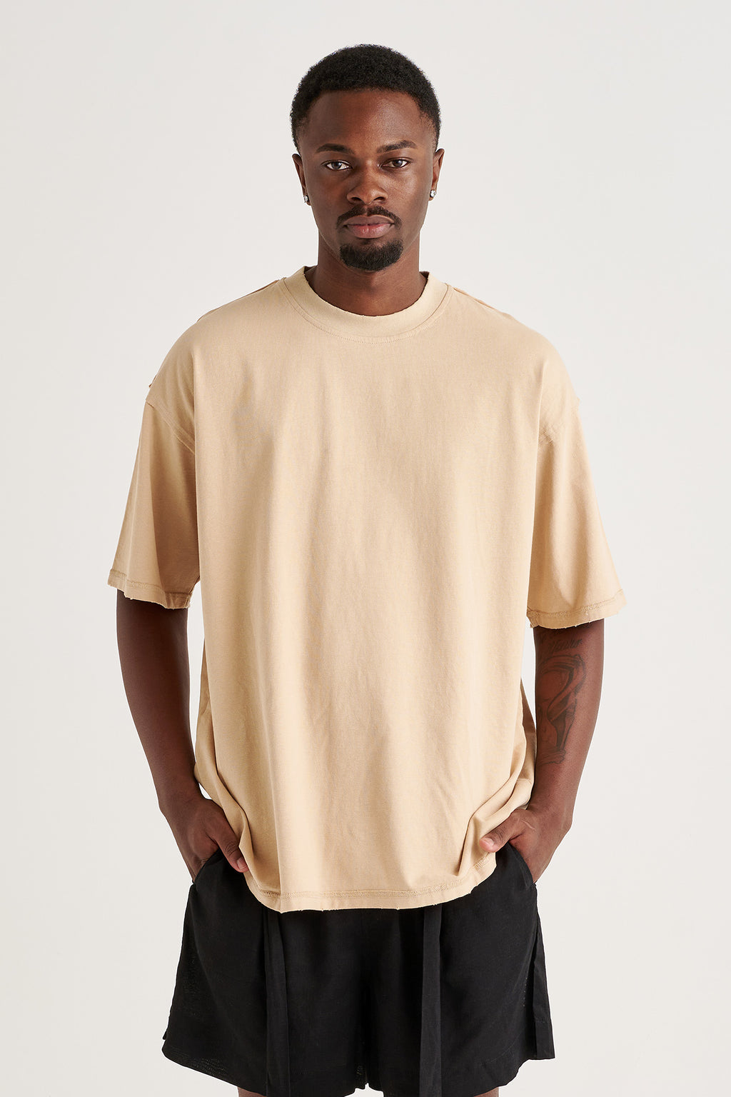 OH SO ESSENTIAL OVERSIZED T-SHIRT