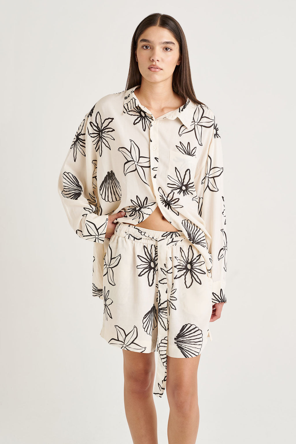 SEA BLOOM SHORTS