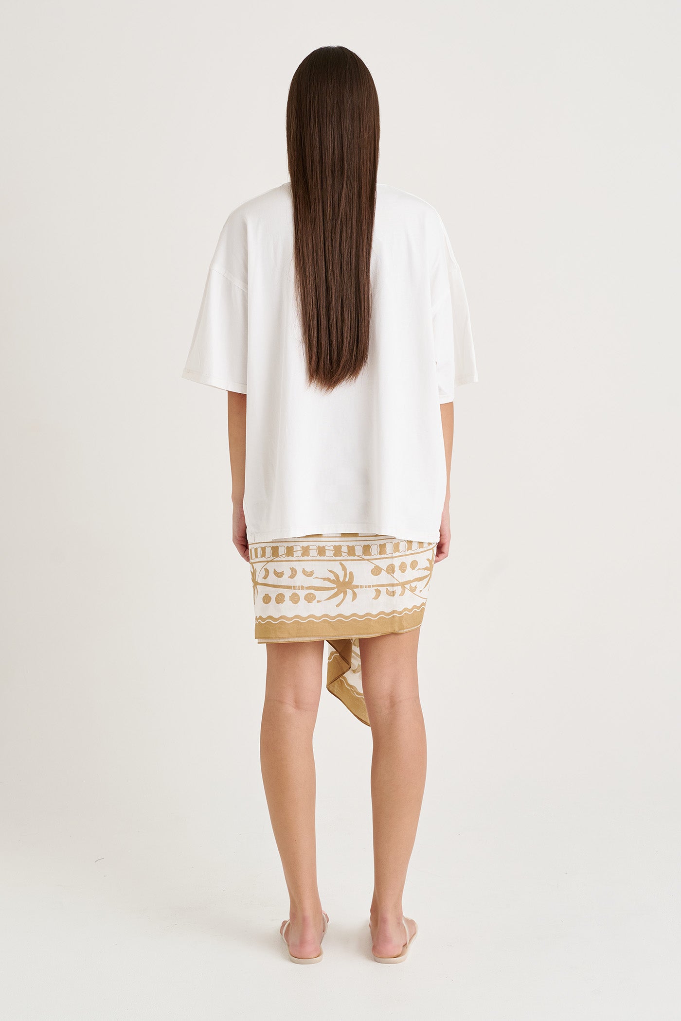 OH SO ESSENTIAL OVERSIZED T-SHIRT