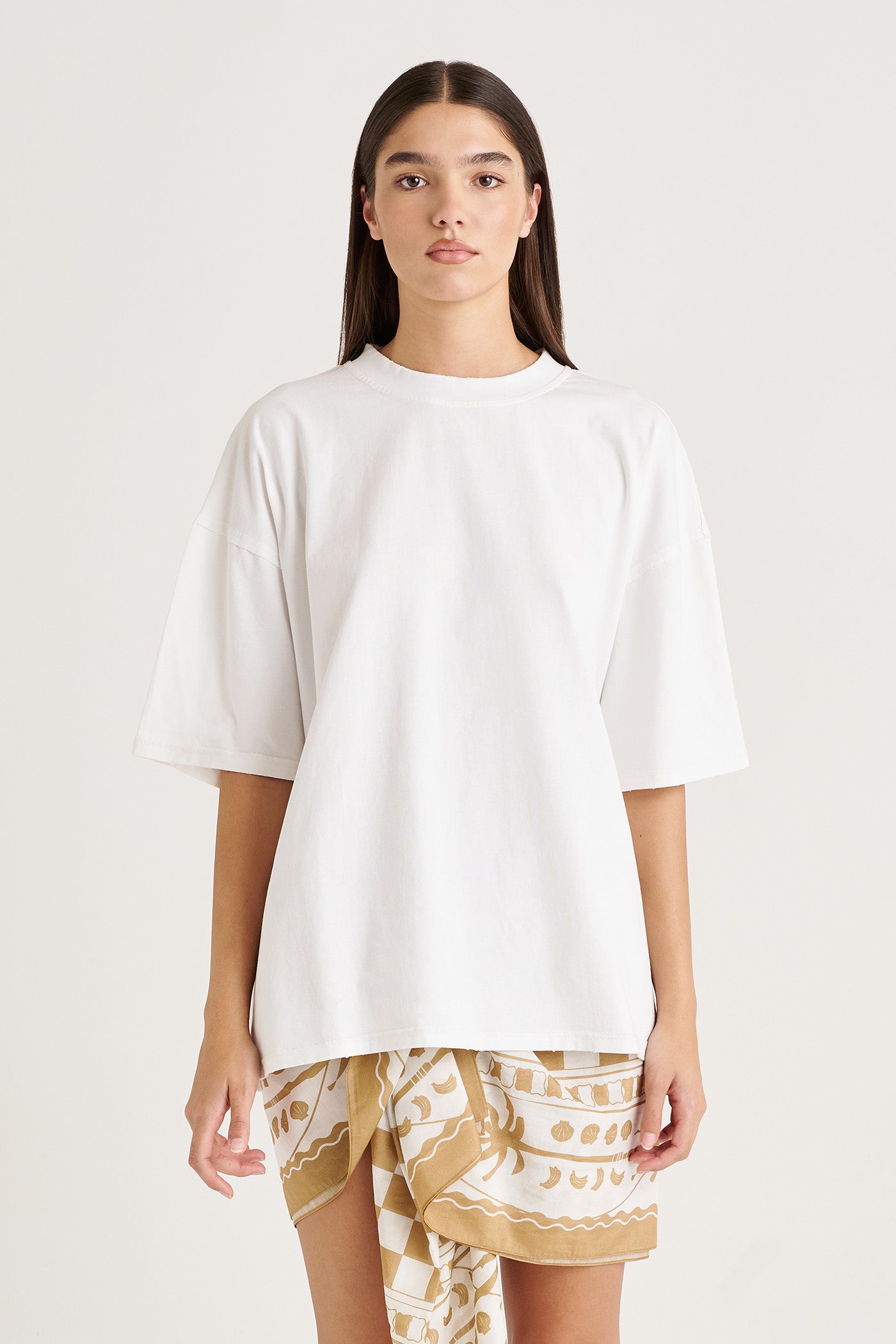 OH SO ESSENTIAL OVERSIZED T-SHIRT