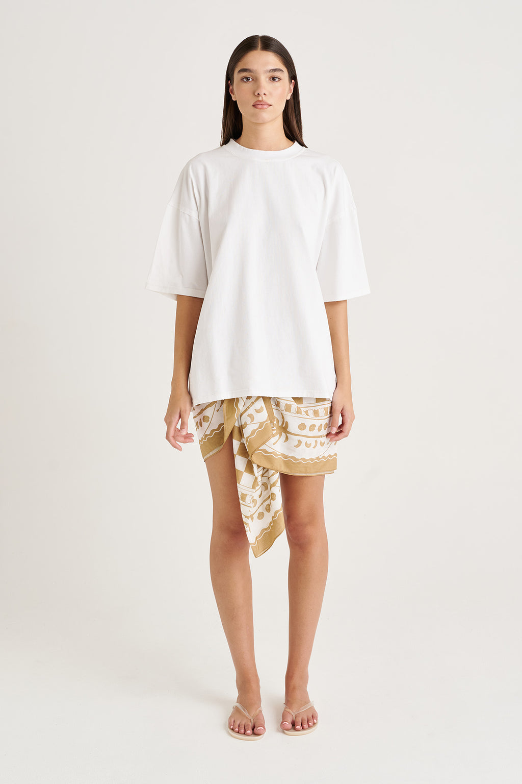 OH SO ESSENTIAL OVERSIZED T-SHIRT
