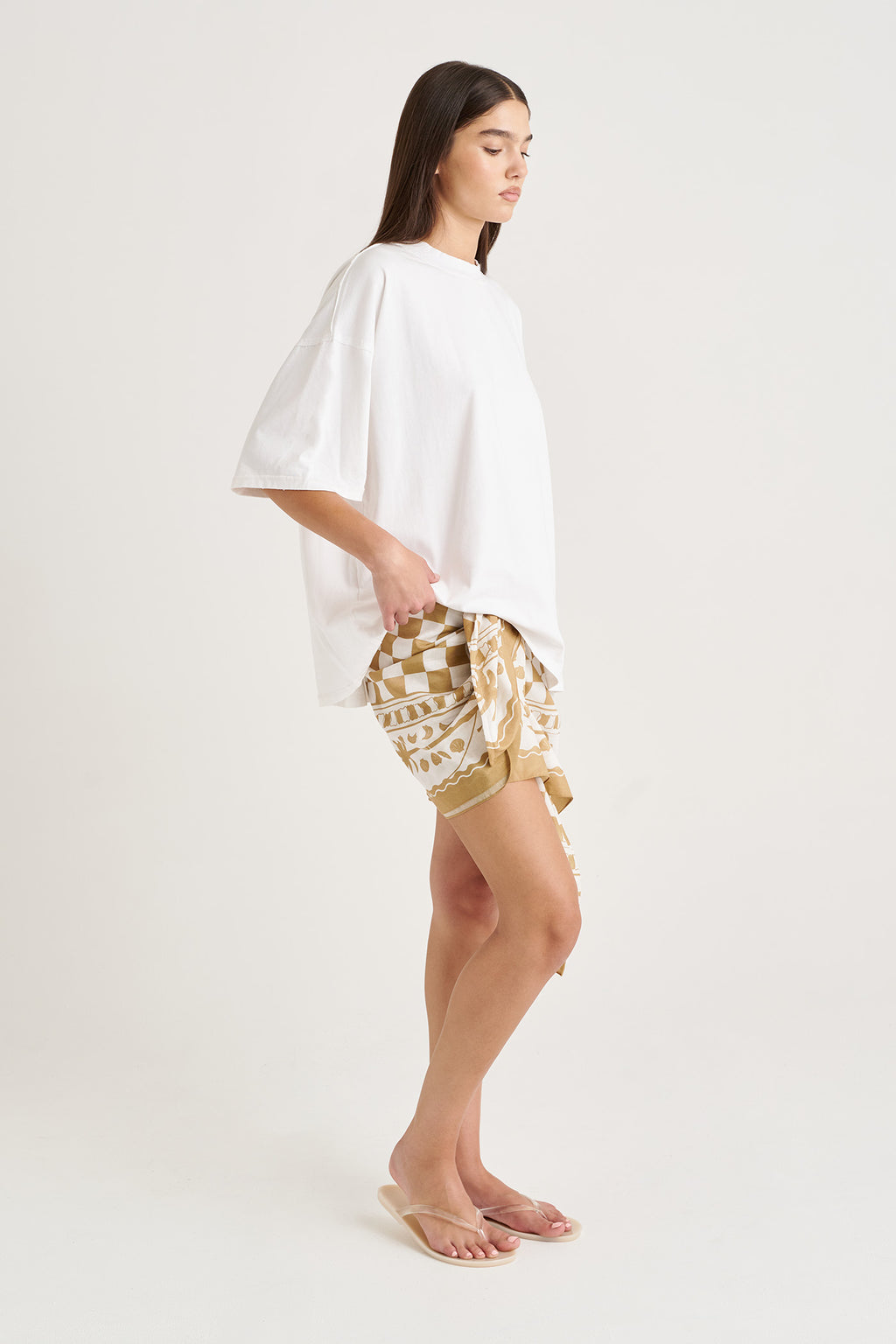 OH SO ESSENTIAL OVERSIZED T-SHIRT