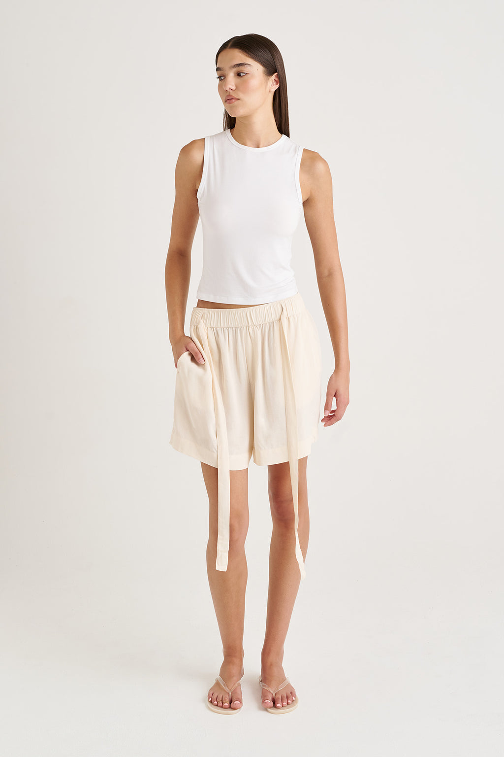 OH SO ESSENTIAL TROPPY TIE SHORTS