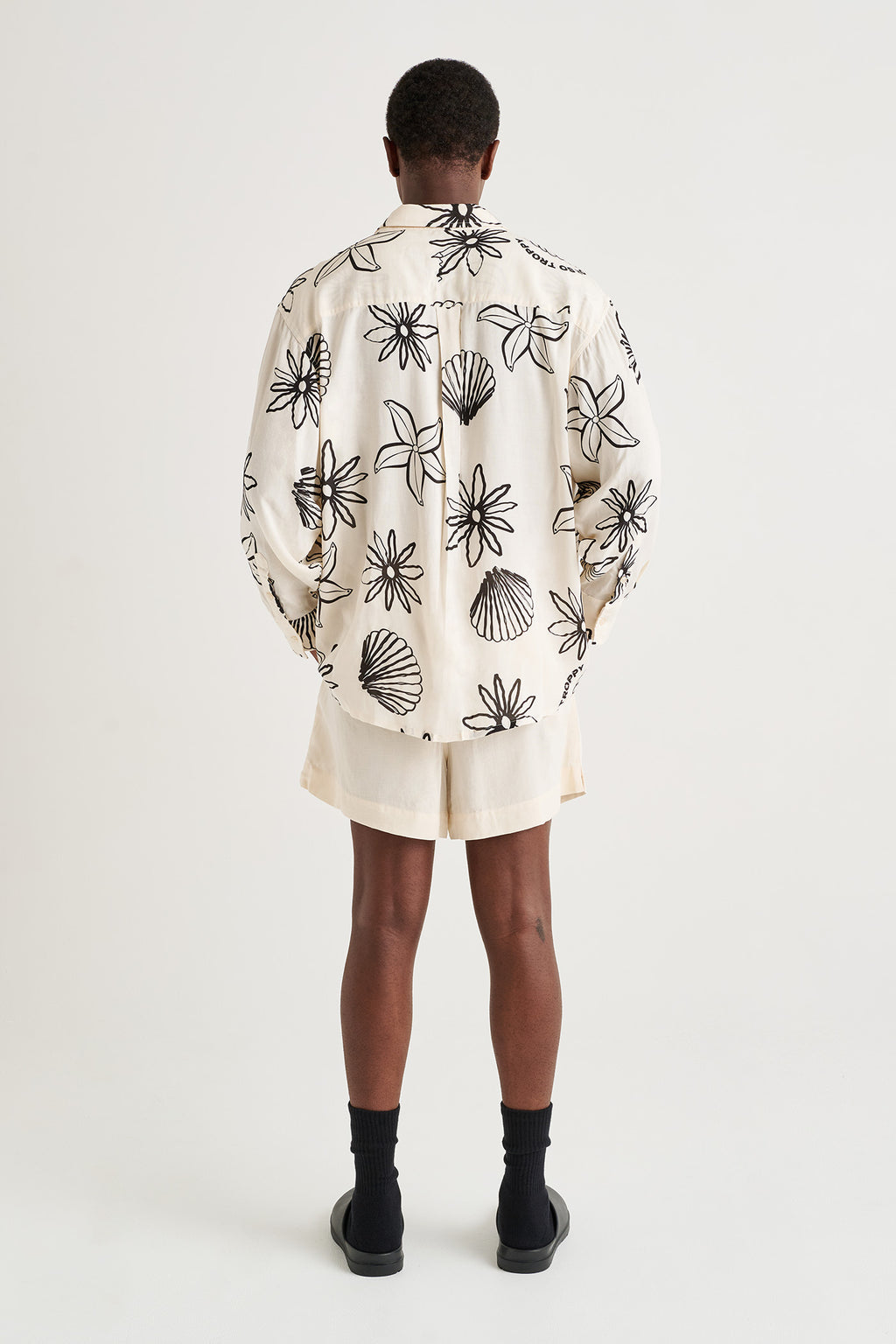 OH SO ESSENTIAL TROPPY TIE SHORTS