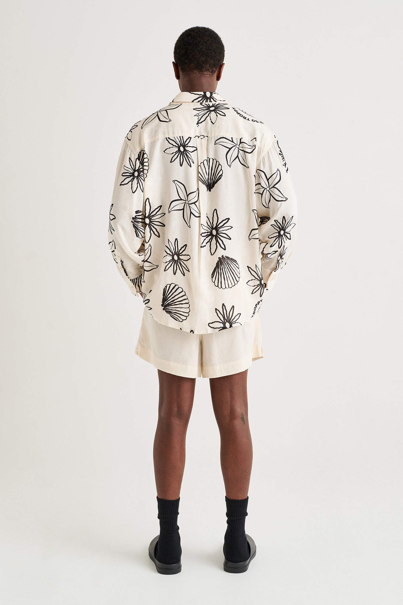 OH SO ESSENTIAL TROPPY TIE SHORTS