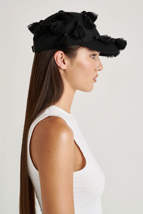DROMEN TASSEL CAP